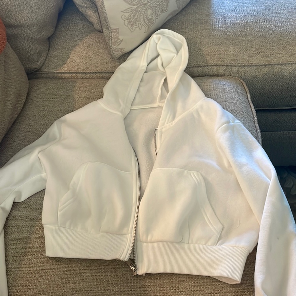 Crop white hoodie zip up